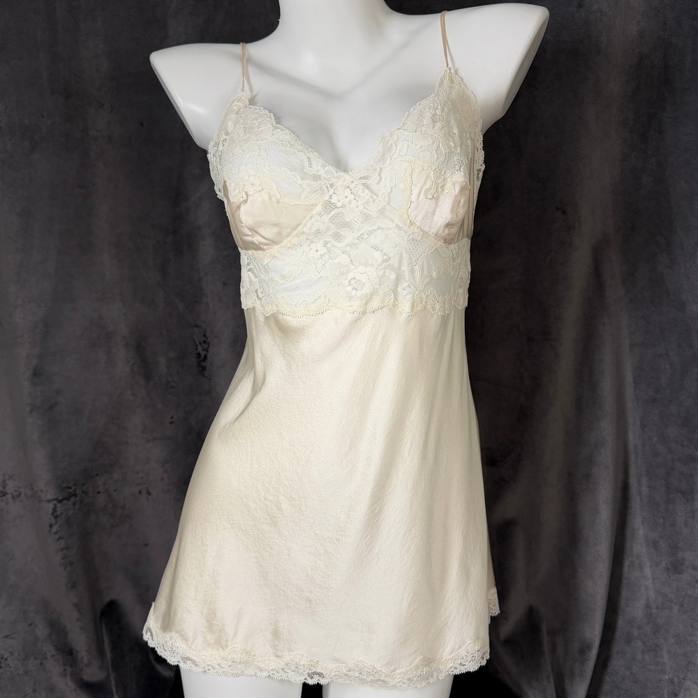 Vintage Victoria Secret Silk Babydoll Fairycore Coquette Open Back Angel Slip M